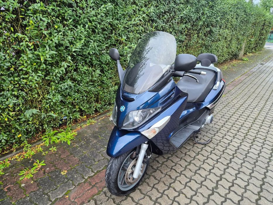 Piaggio Xevo 125 2010 rok bdb stan nie x7 x8 x9
