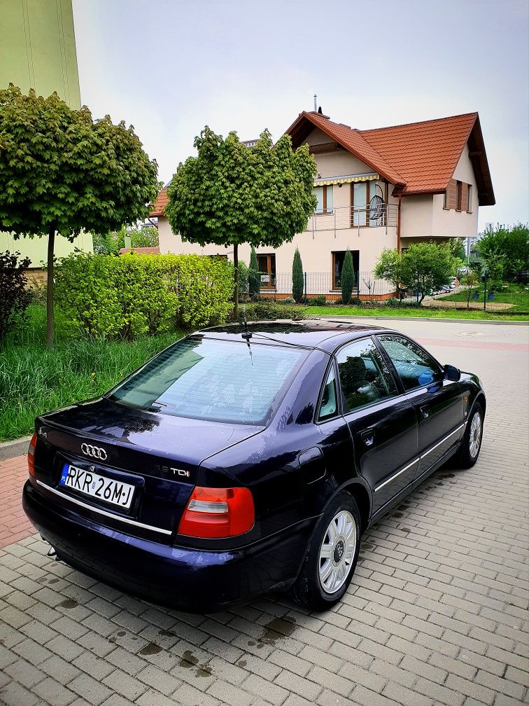 Audi A4 B5/1.9 TDI 90KM/Klima/Ekonomiczny