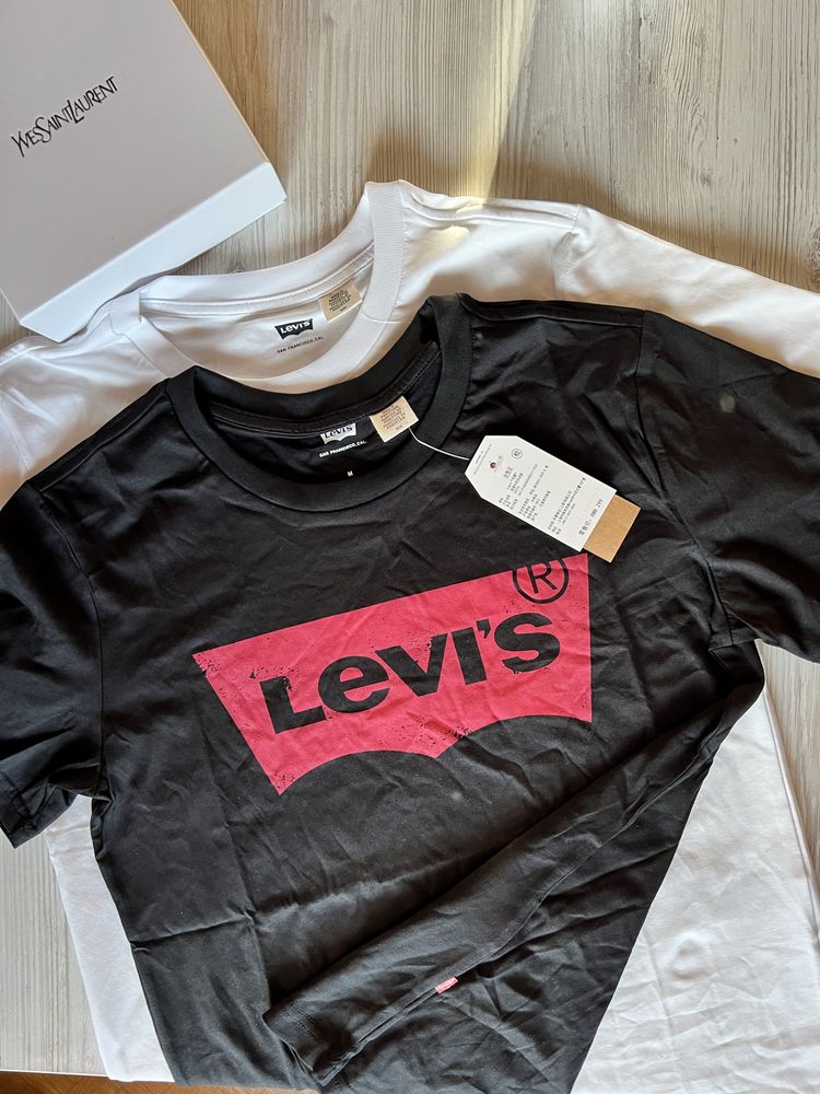 Нова бавовняна футболка levis