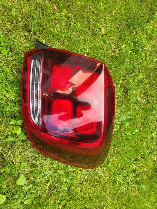 DACIA Sandero 2 II Logan Lift fl LAMPA PRAWY TYŁ reflektor Stepway