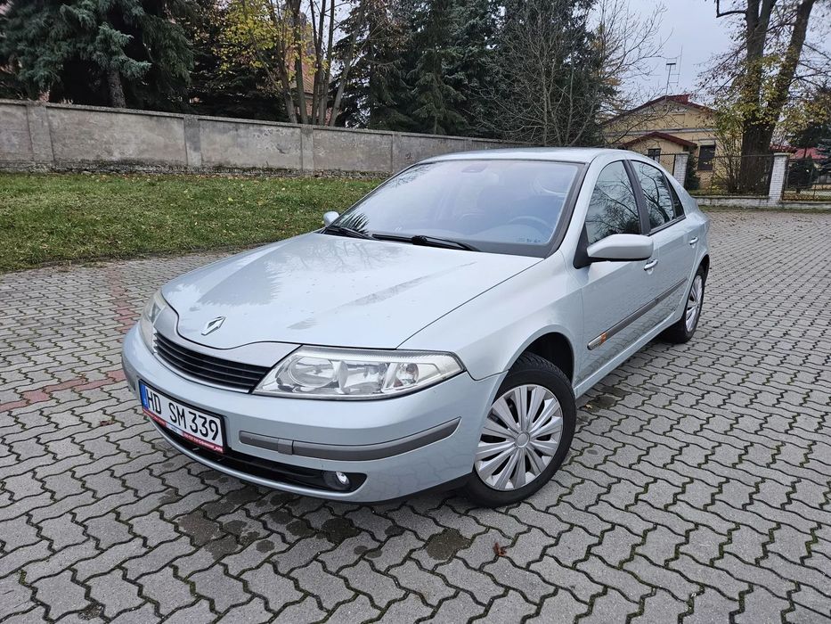 Renault Laguna 1.8 140 KM blacharsko idealna Pół skóry sprawna klima BEZWYPADEK FILM
