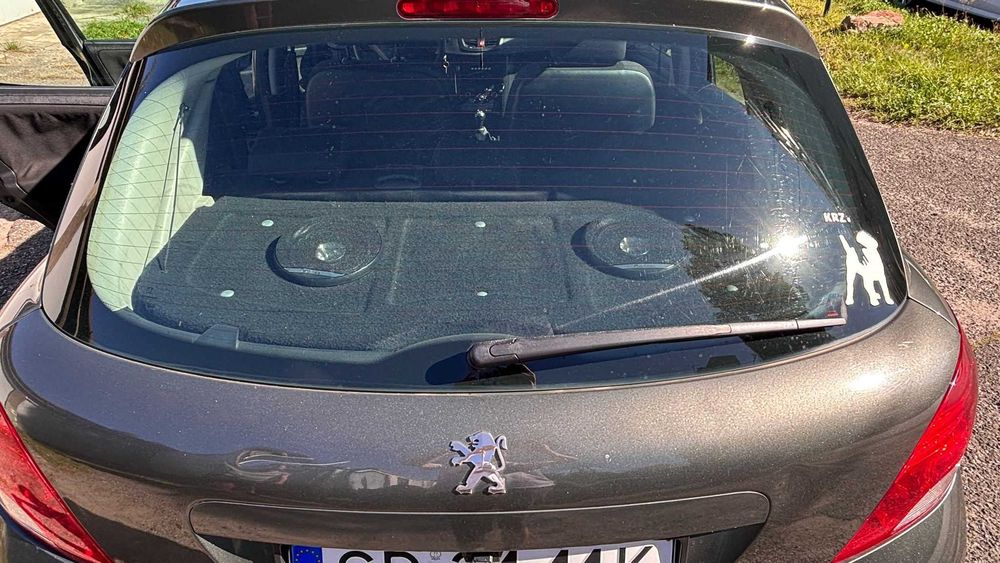 PEUGEOT 207, 2011 1.4 Benzyna