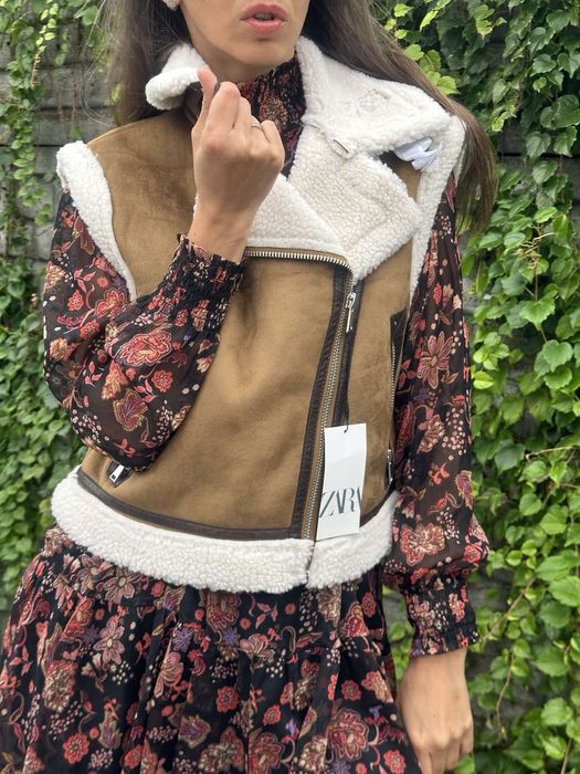 Знижка Скорочений жилет Zara з хутром Оригінал