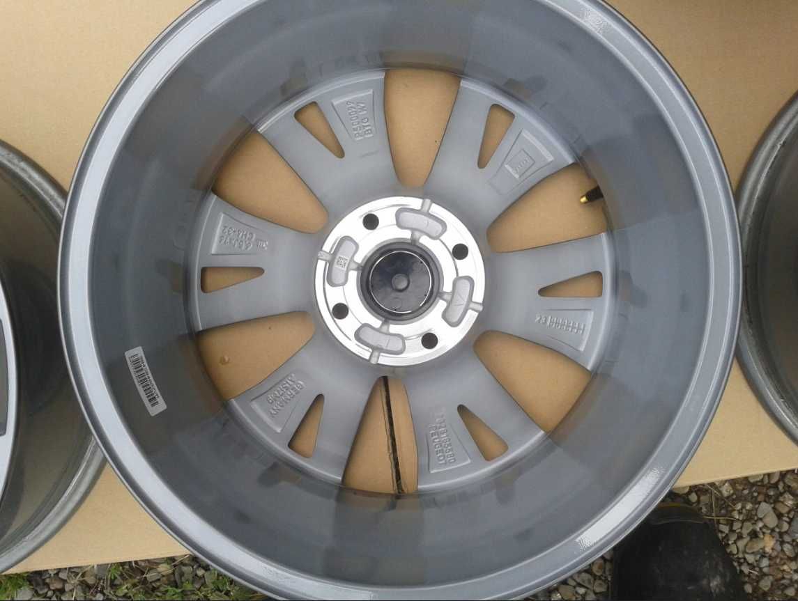 oryginalne nowe felgi r16 szare peugeot 208  2008 nowy model 6,5j et32