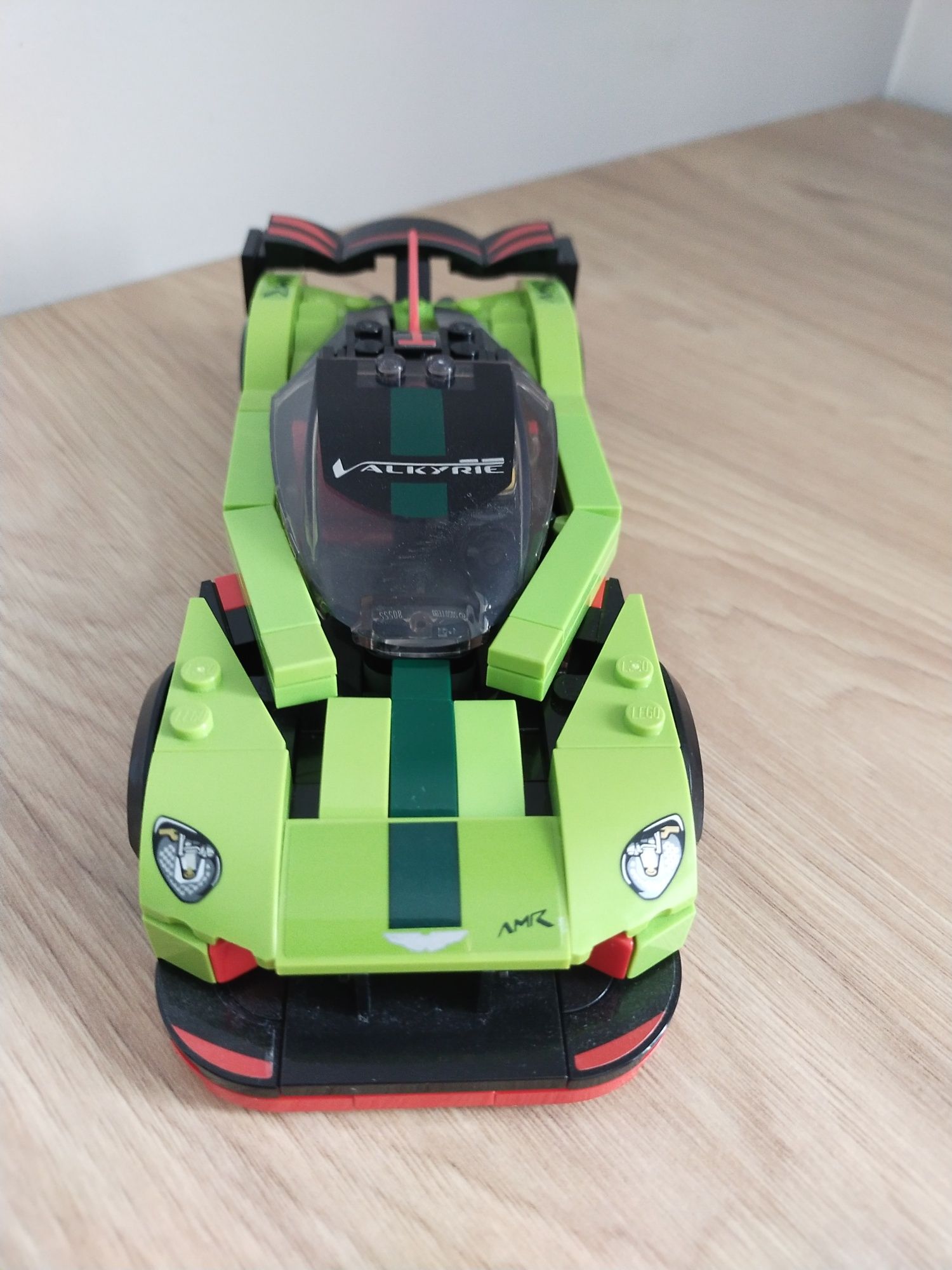 LEGO Speed Champions  Aston Martin Valkyrie AMR PRO i Aston Marti