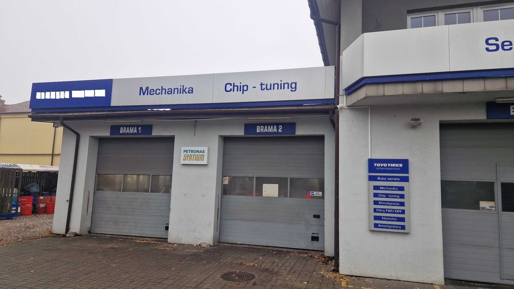 Reklama na budynek  serwisu samochodowego , szyld reklamowy LED