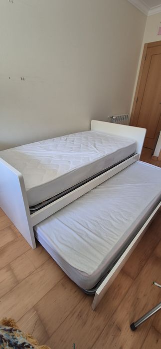 Cama individual LasKasas com 2 colchões