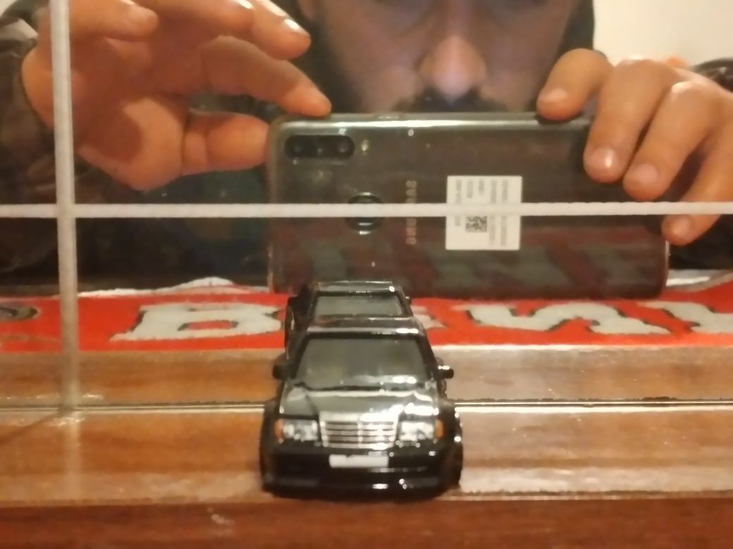 Vendo Mercedes Benz w124 evolution edition limitada!! Hotwheels!!