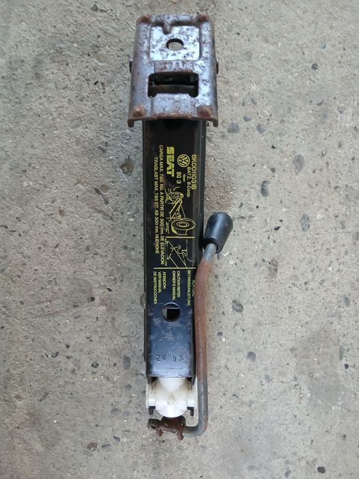 Podnośnik samochodowy