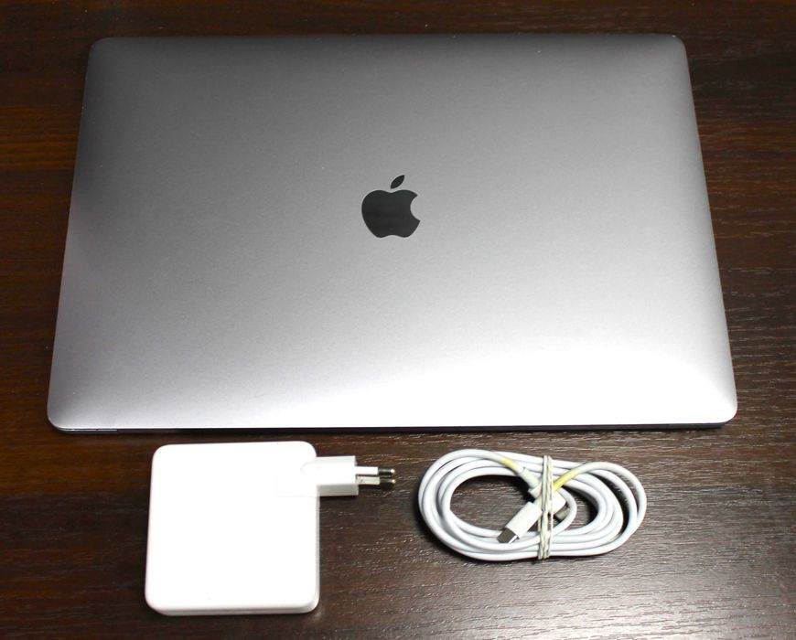 Laptop MacBook Pro 13,3 A1707, 16GB