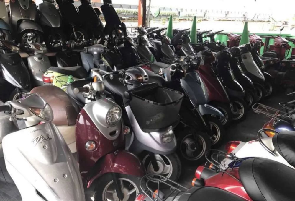 Suzuki Let’s 2 з контейнера