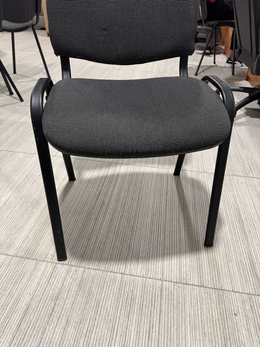 Продам офісні стільці