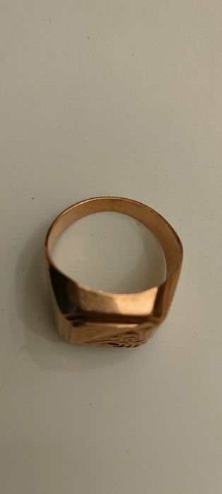 Złoty sygnet męski