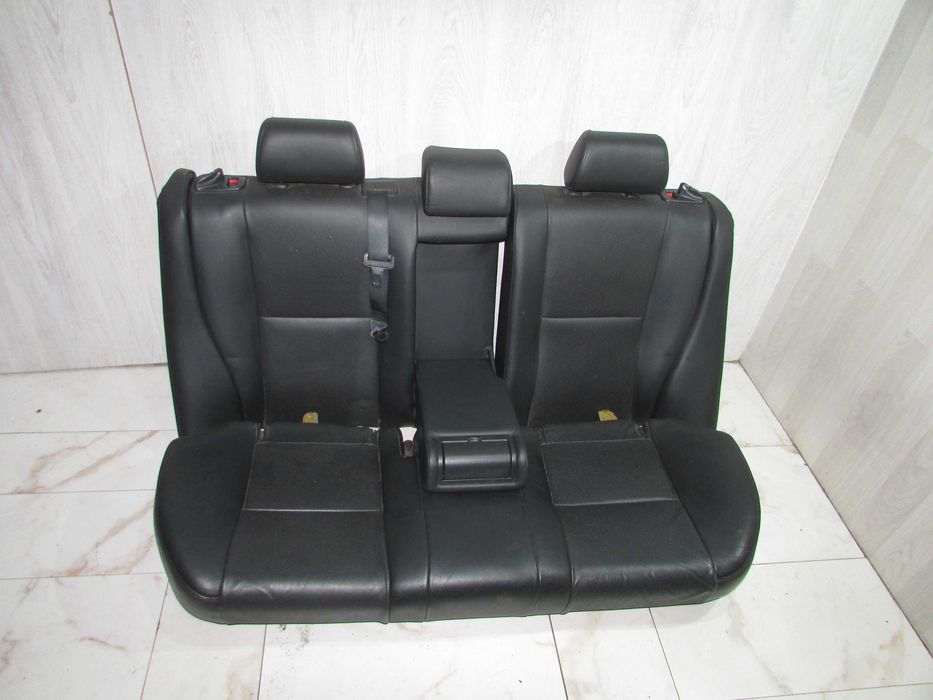 Шкіряний салон сидіння з підігівом Toyota Avensis T25 седан карти