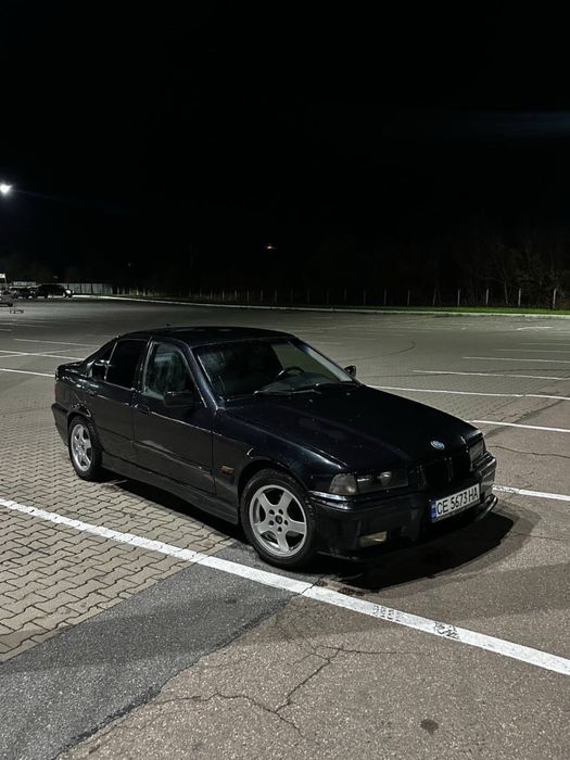 Bmw 3 e36 1997 року 318i на повному бойовому ходу