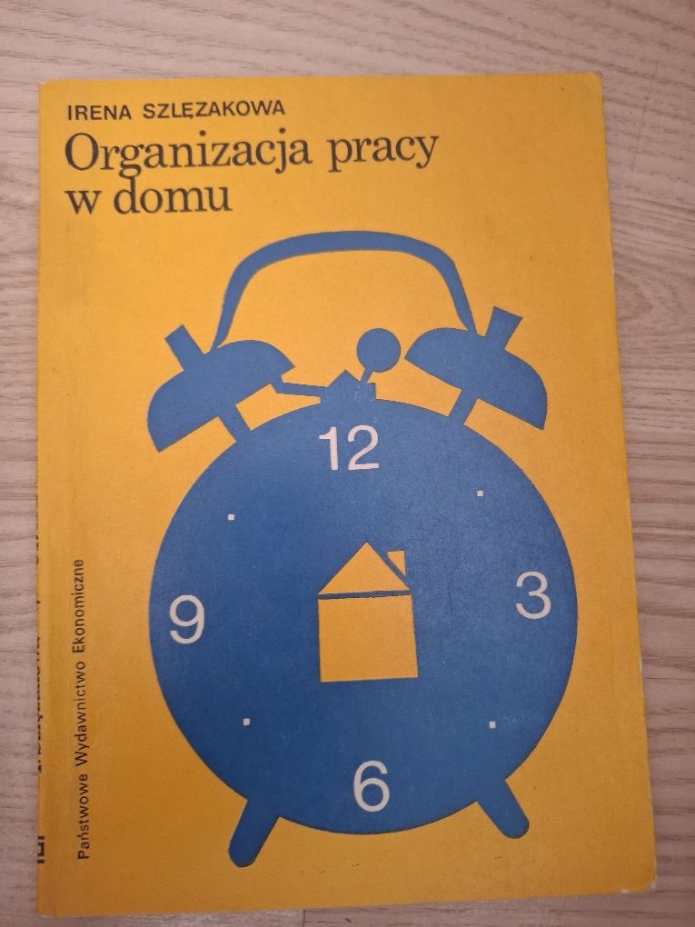 Zestaw książek z czasów PRL. Tematyka Gospodarstwo domowe