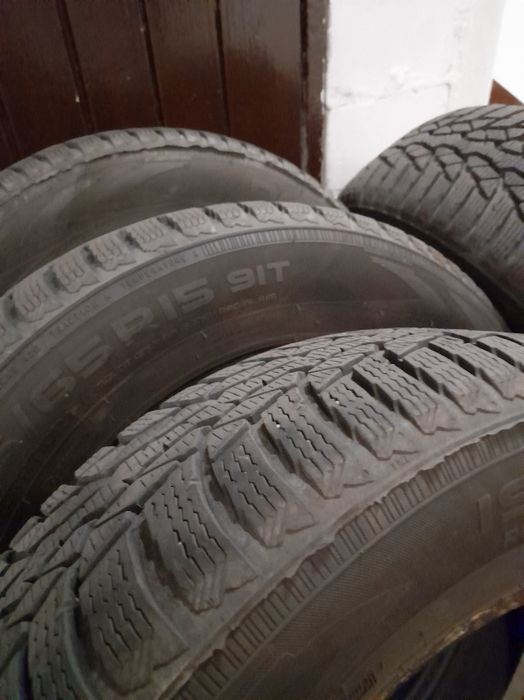 Sprzedam opony zimowe