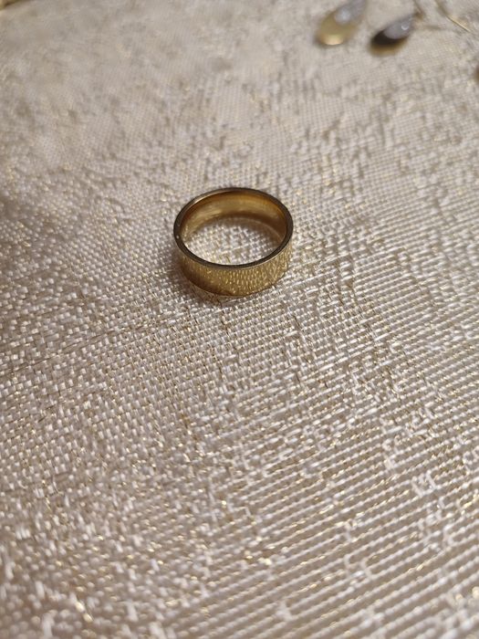 Obrączka stal chirurgiczna złota