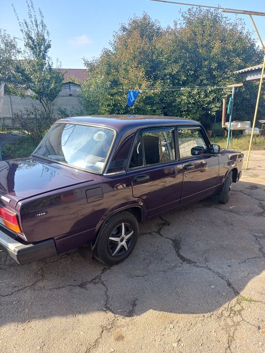 Б/у  Баклажанові Жигулі ВАЗ 2107