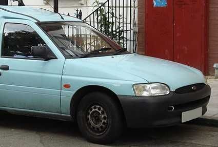 FORD ESCORT VAN 1996рік 1.3 бензин/1.8 дизель двигун на запчастини