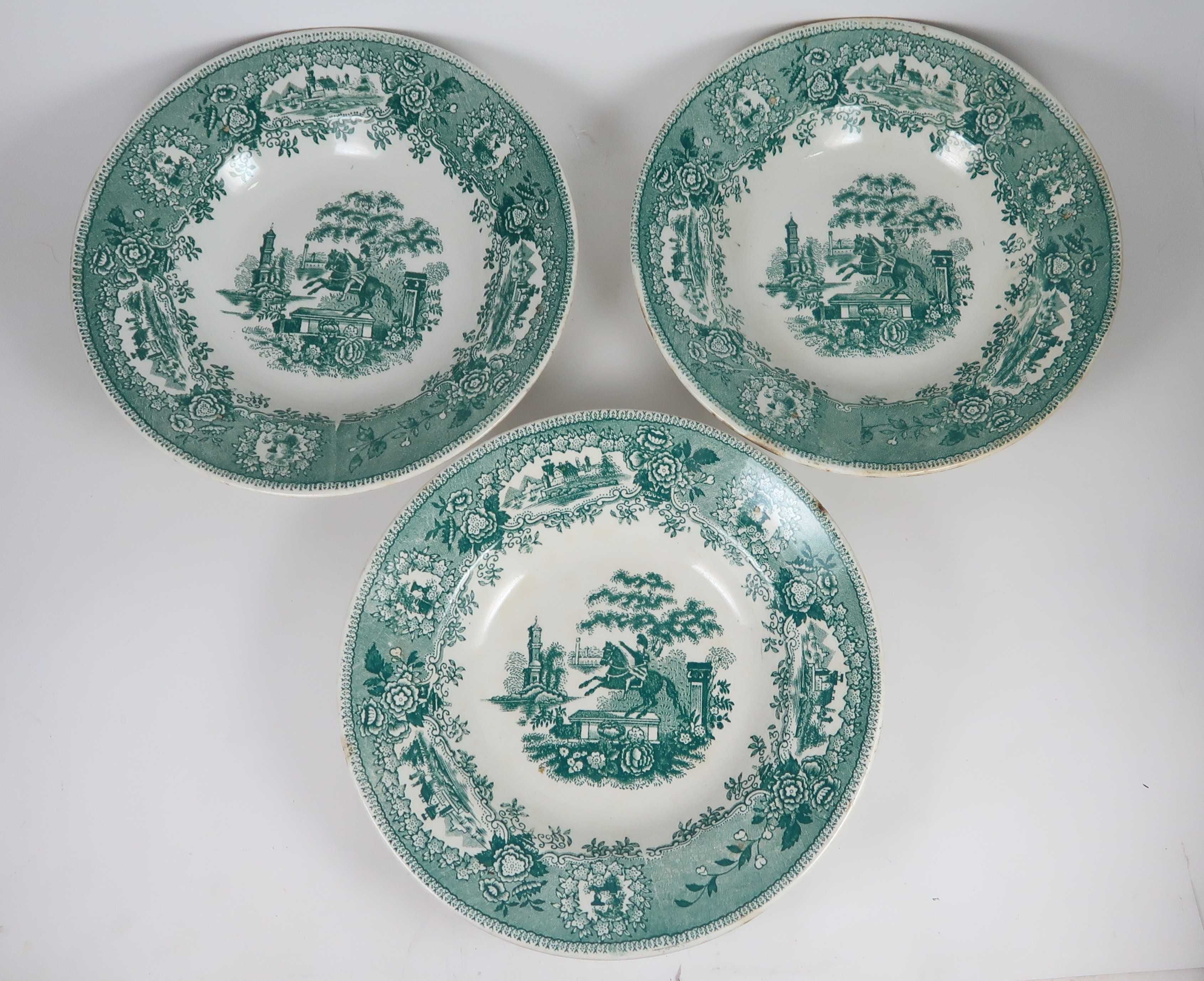 Conjunto de 7 pratos antigos cavalinho verde Sacavém