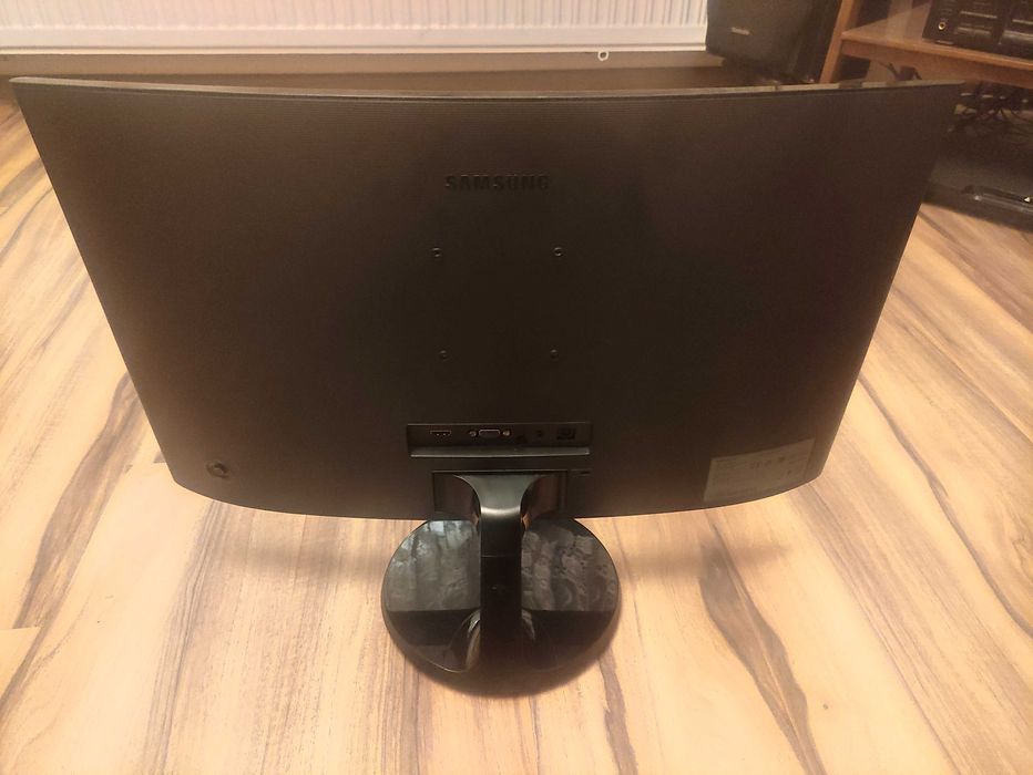 Monitor Samsung  24" HDMI zakrzywiony C24F390FHR FullHD VA 60Hz 4ms