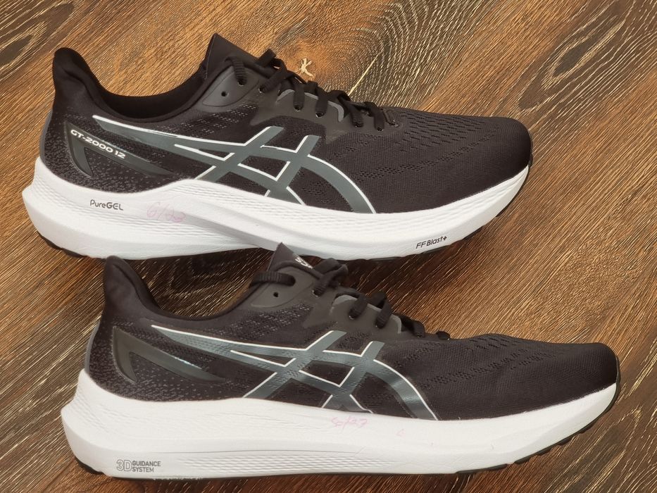 Оригінал 100% кросівки asics gel 2000 12   eur 46.5