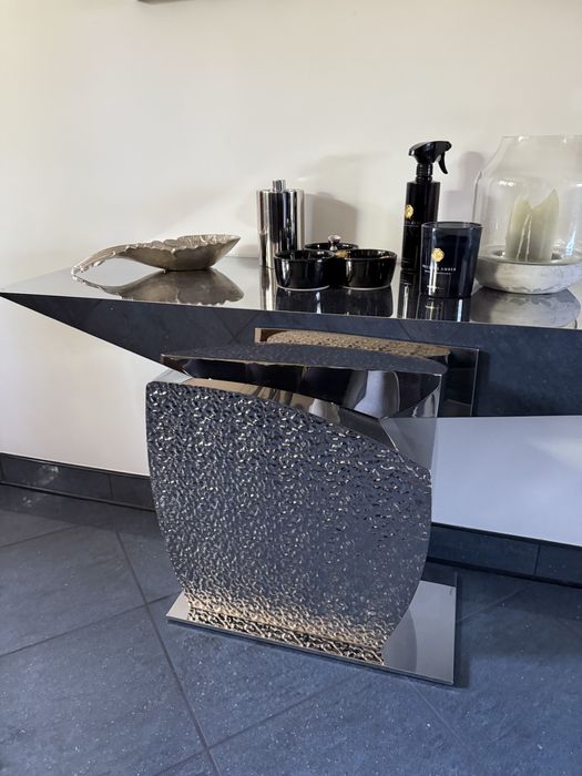 Designerska srebrna konsola lustrzana