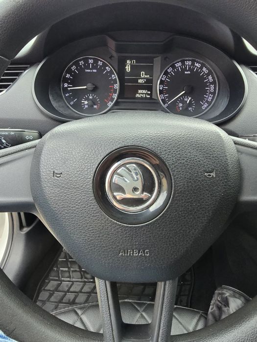 Octavia 1.6 турбо