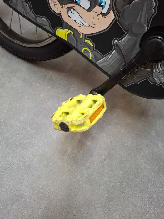 Rower dla dzieci Btwin Dark Hero 16 cali