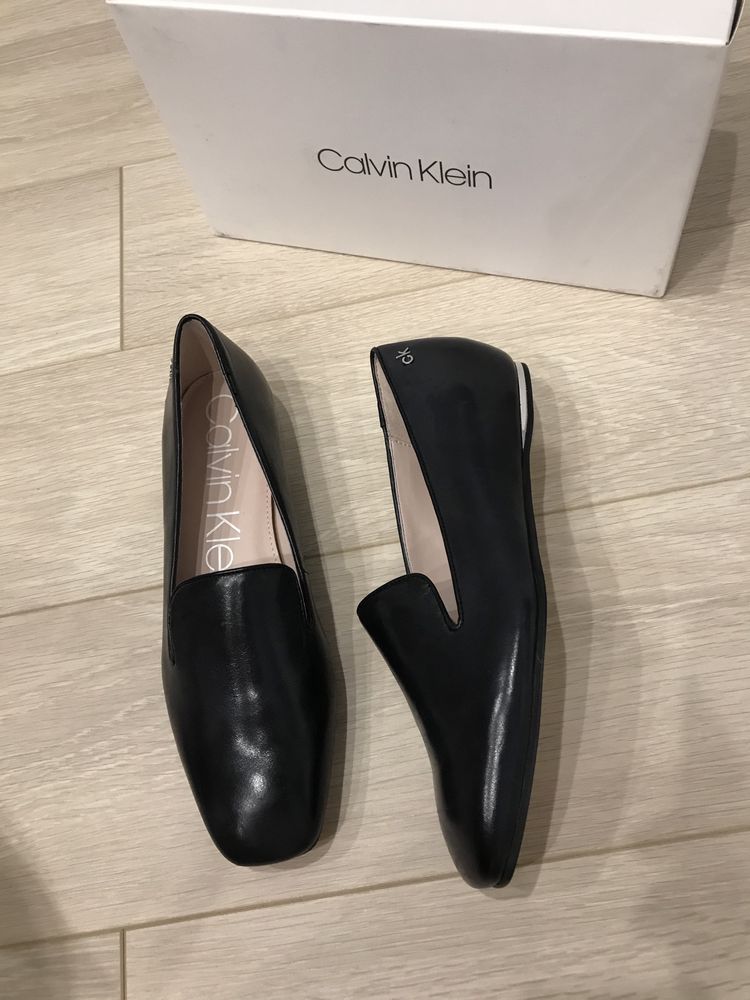 Продам кожаные балетки Calvin Klein