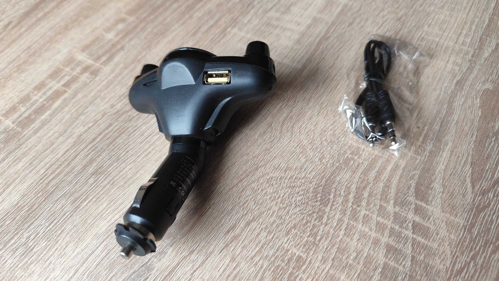 Transmiter FM Bluetooth BT08 – jak nowy, komplet!