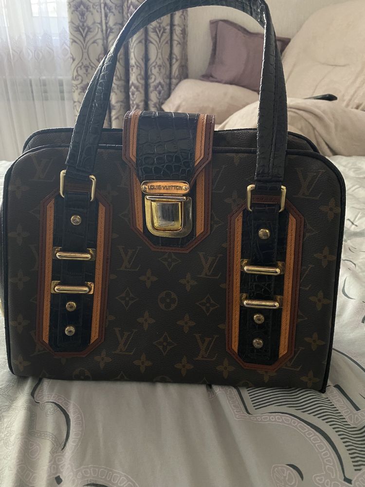 Louis Vuitton Limited Edition Monogram. Сумка