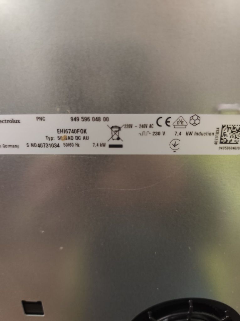 Płyta indukcyjna Electrolux.