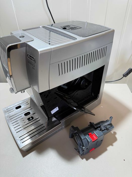 Ekspres Delonghi ECAM 370.95.S po całkowitym przeglądzie + gwarancja