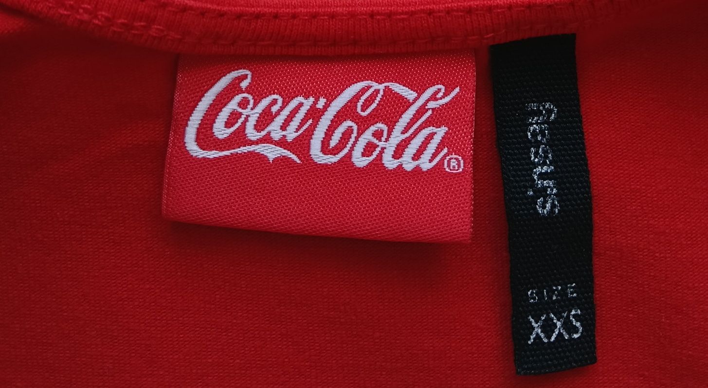 Czerwone body Coca-Cola  Sinsay