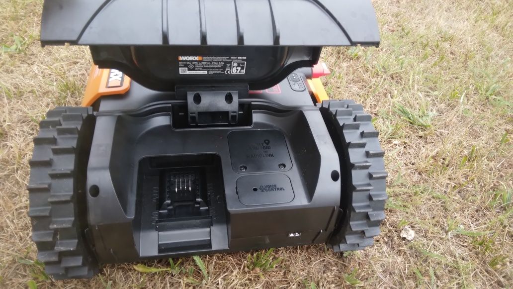 Robot koszący Worx Landroid M500 WR141E kosiarka samojezdna 500m² WORX