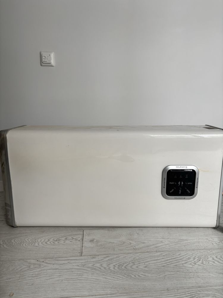 Бойлер ariston 80 л. (Вздувся бак)