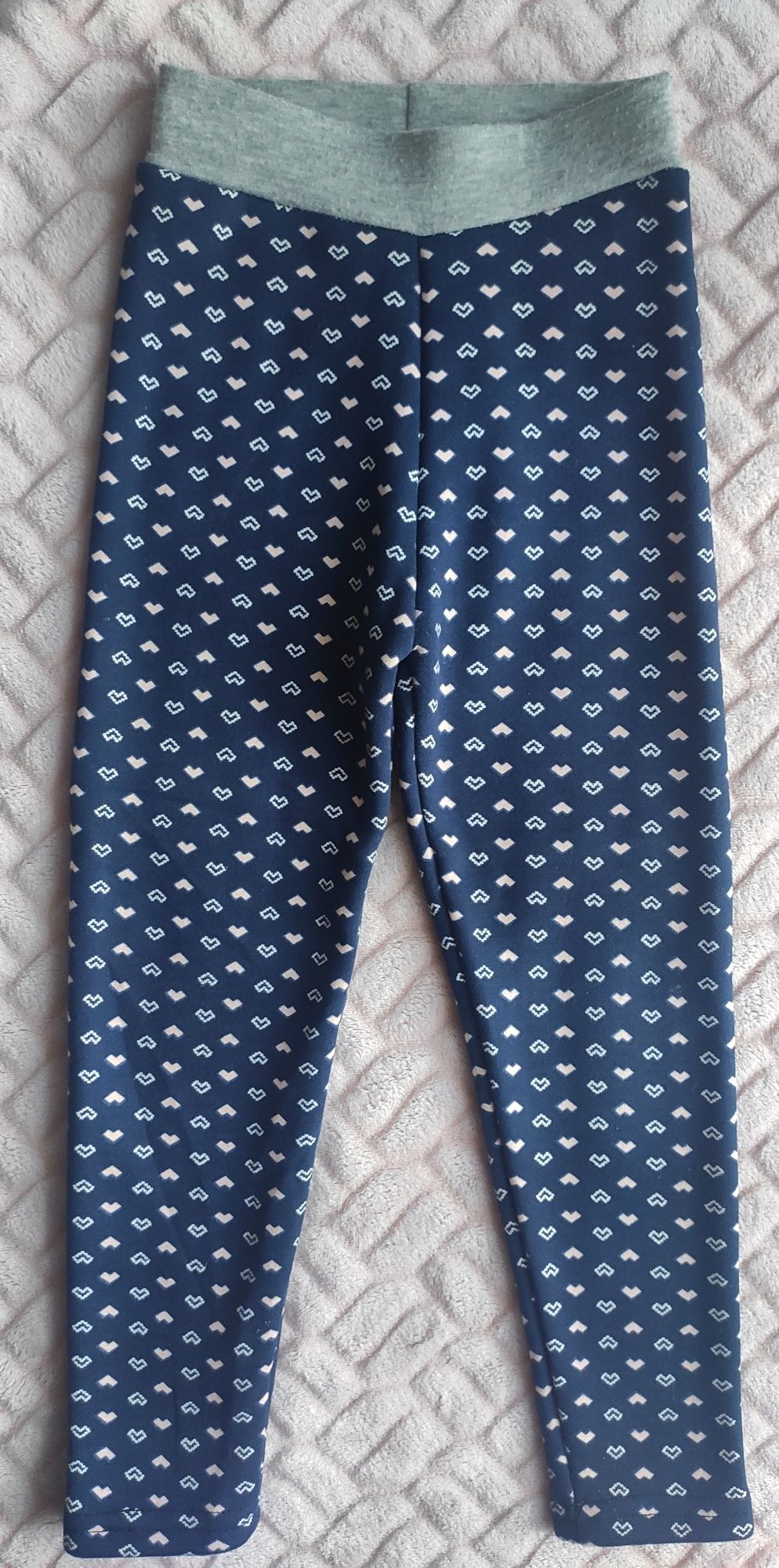 Legginsy ocieplane w serduszka 98/104