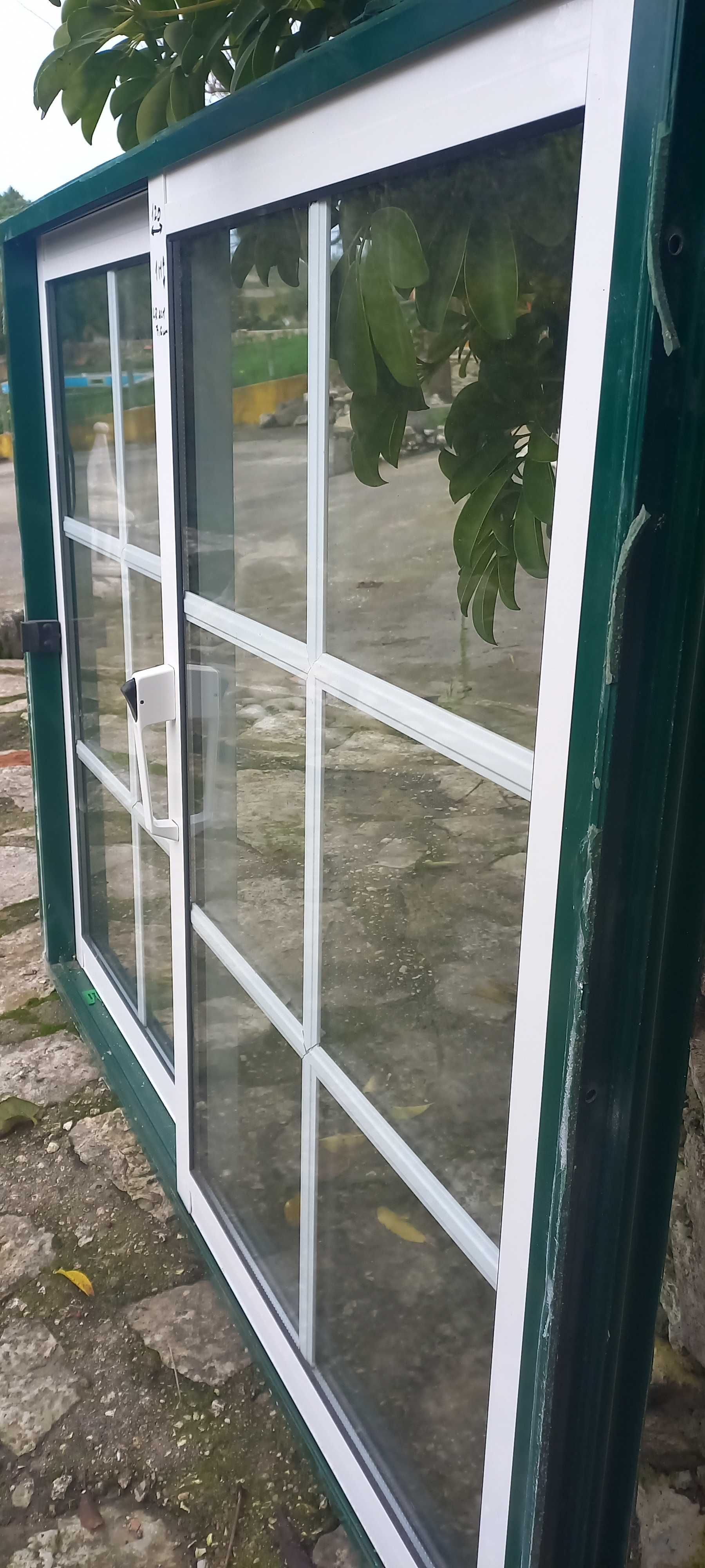 Janela de alumínio