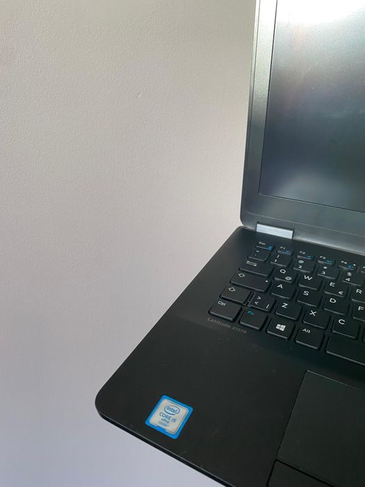 Laptop Dell Latitude E7270 8GB RAM Intel i5 6 gen