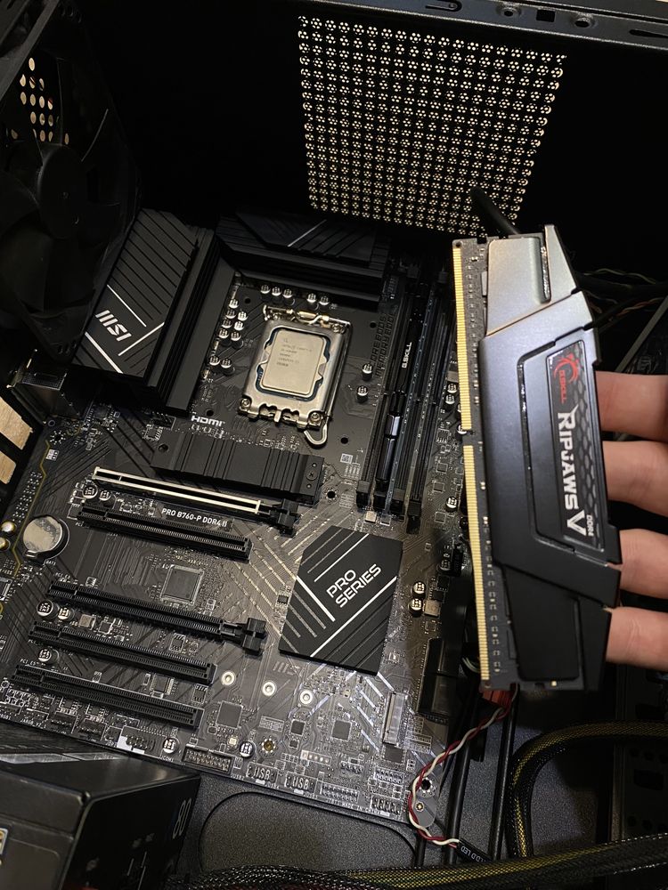Комлпект i5 13400f + MSI B760-P DDR4 II