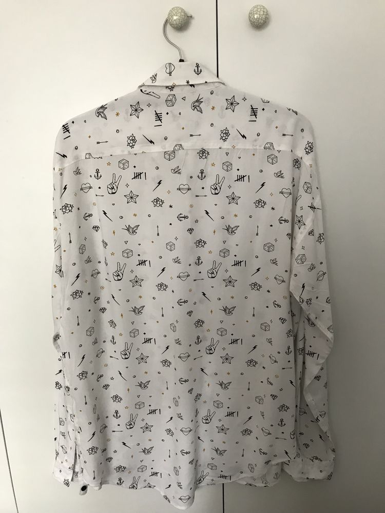 Camisa ZARA muito bonita