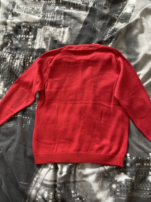 NOWY. Czerwony sweter chłopięcy 110