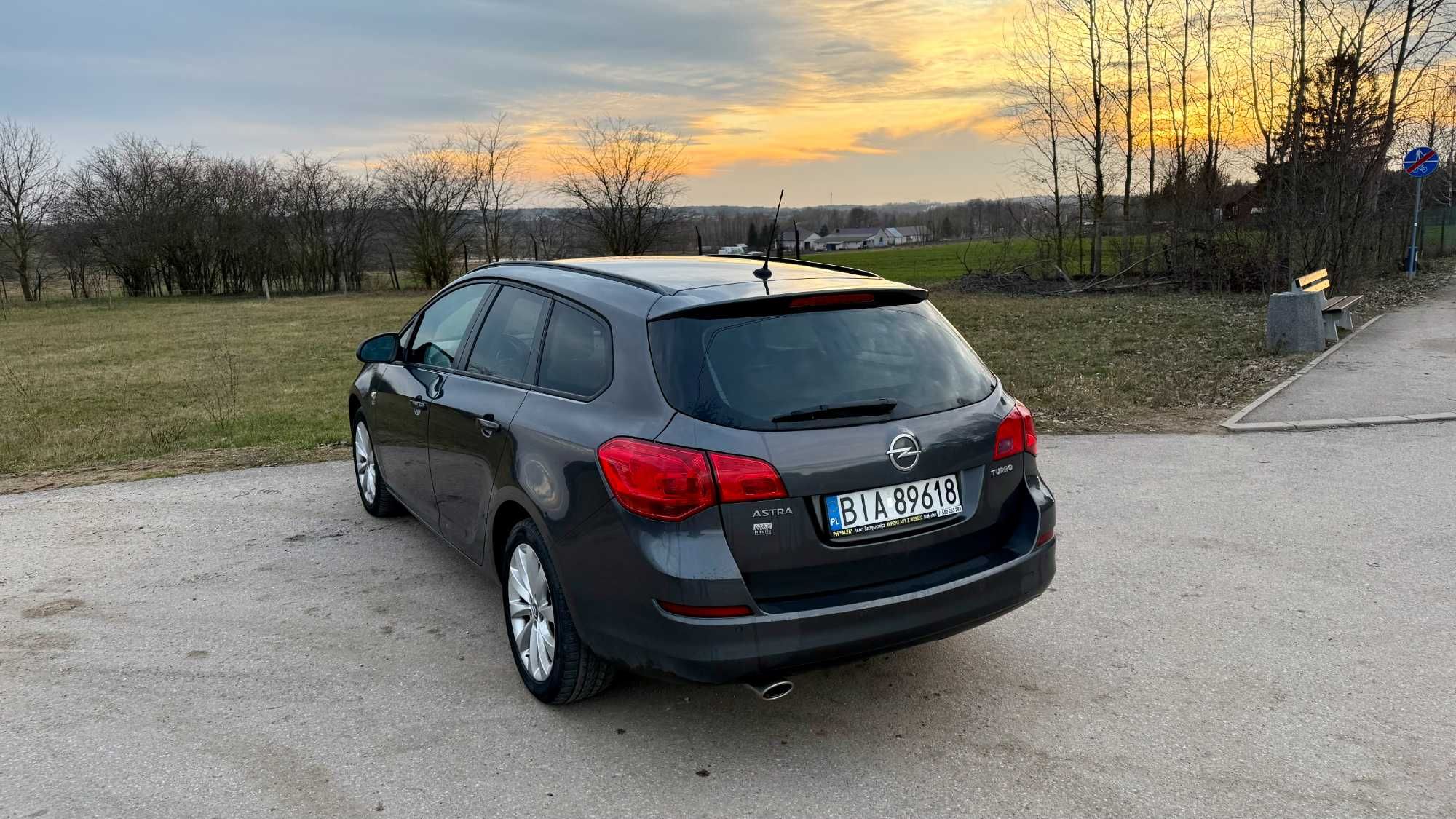 Opel astra j 1.4 2012r