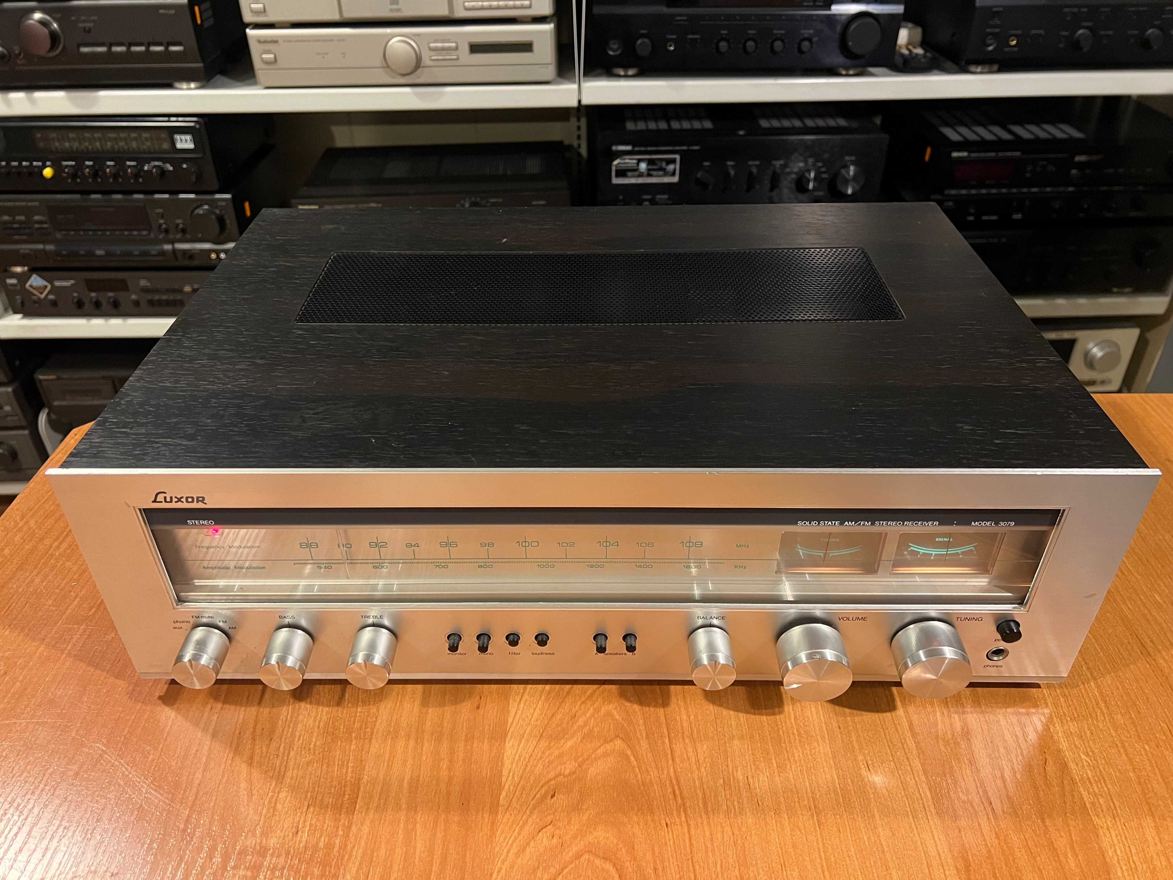 Amplituner Stereo Luxor 3079 rok 1979 Vintage Audio Room