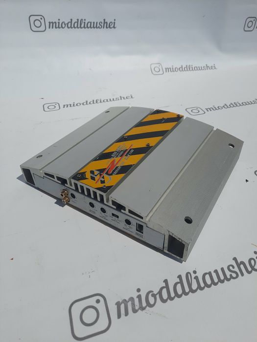 Продам усилитель звука в авто 2 канальний Ground Zero оригинал