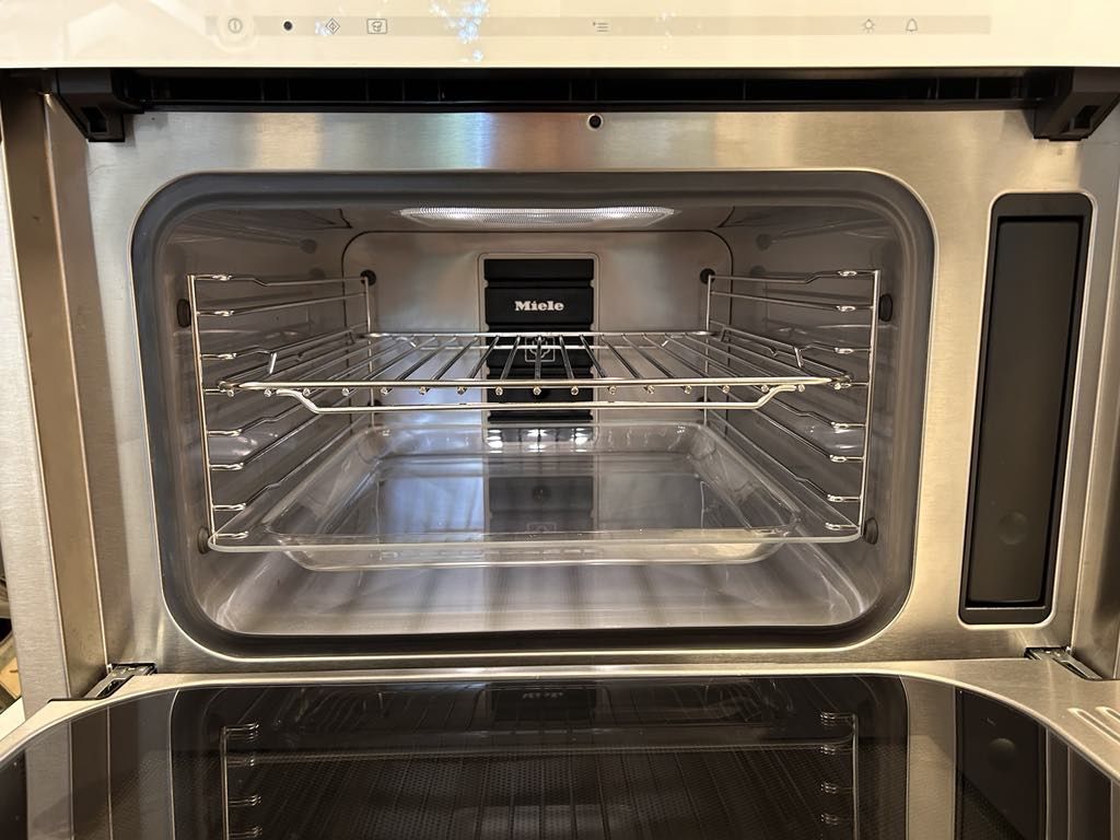 Miele- piekarnik parowy z funkcją mikrofali