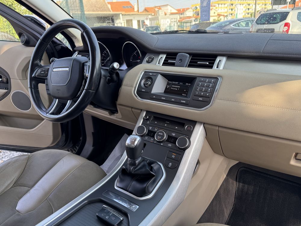 Land Rover Evoque Pure  2.2 ED4 Diesel 150cv Março 2013