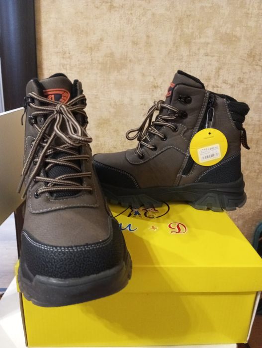 Нові зимові чоботи 35 р.